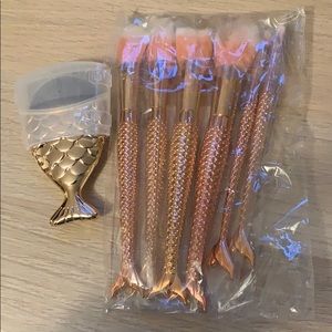 Mermaid makeup brushes